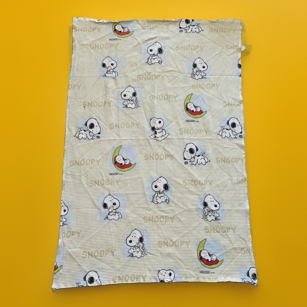 Vintage Snoopy Peanuts Baby Blanket 34x50" Waffle Knit Sleeping On Moon Crib